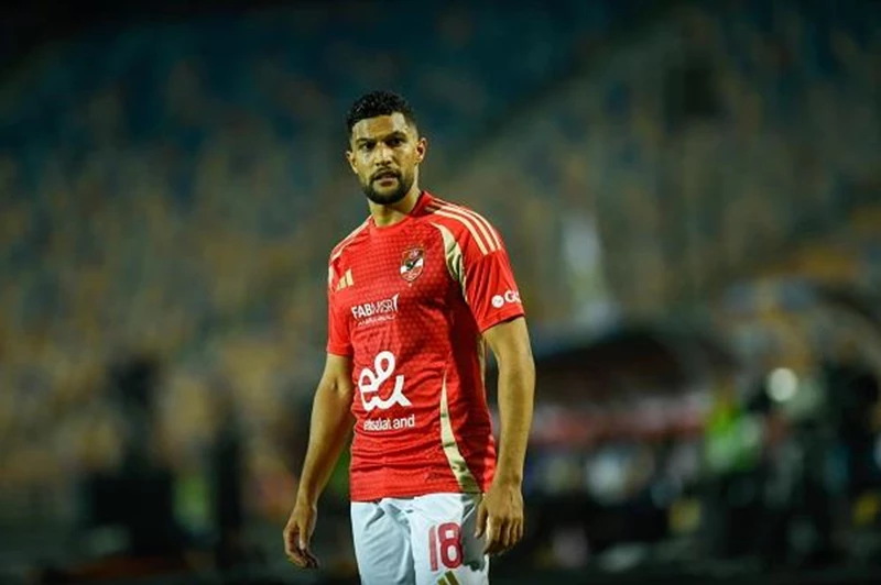 عطية الله: أملك عروضًا متعددة، لكن أولويتي للنادي الأهلي.. ومعلول يظل رمزًا أسطوريًا